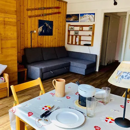 Alpine Mont Blanc View Parking Apartman *